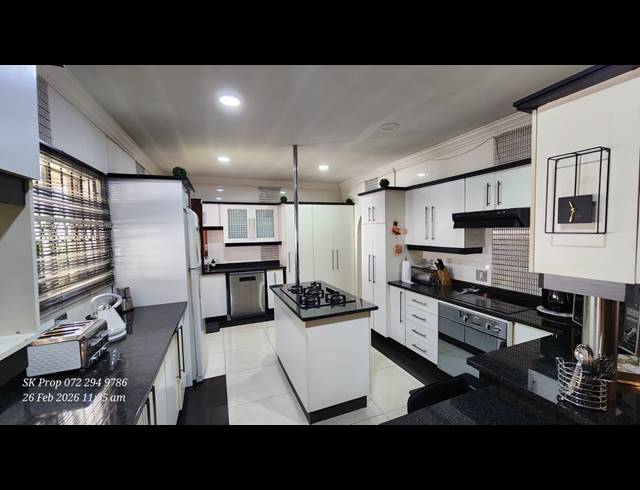 3 BEDROOM FREESTANDING FOR SALE IN MOUNTAIN RISE